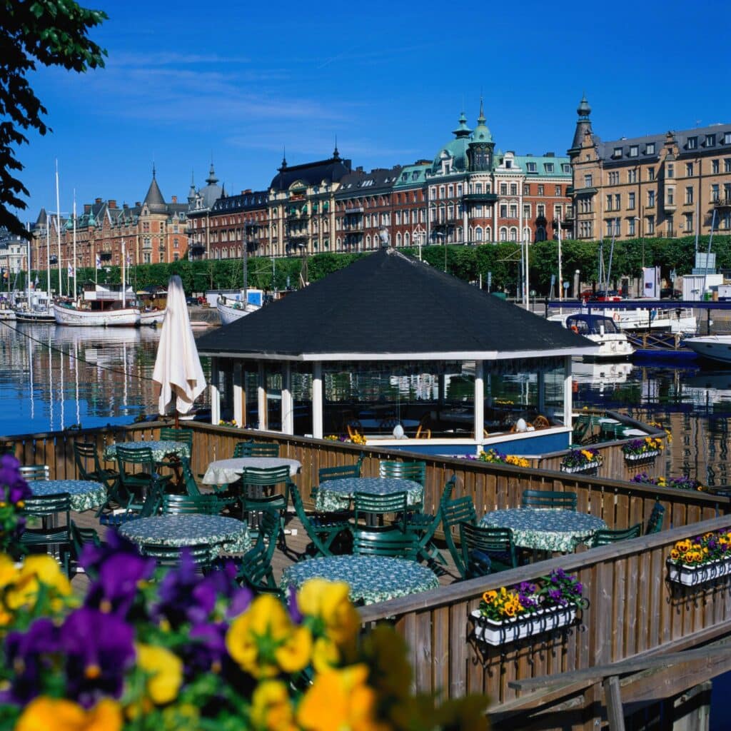 Stockholm på våren - lusthus på mälaren